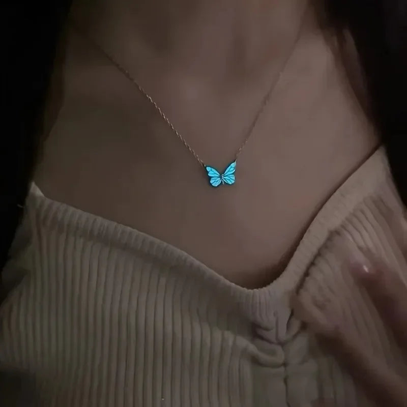 Butterfly Lamp Necklace (Glow in the Dark)