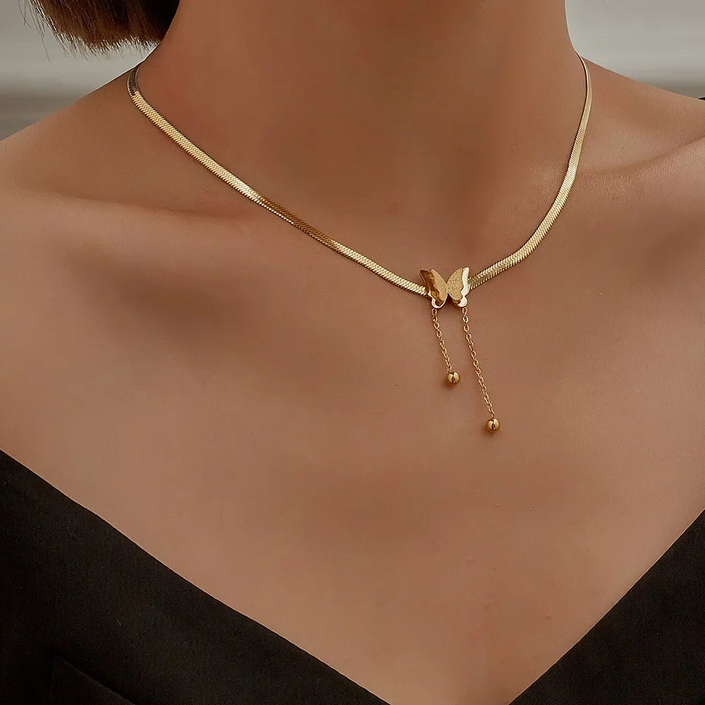 Elegant Vintage Charm Necklace