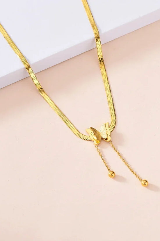 Elegant Vintage Charm Necklace