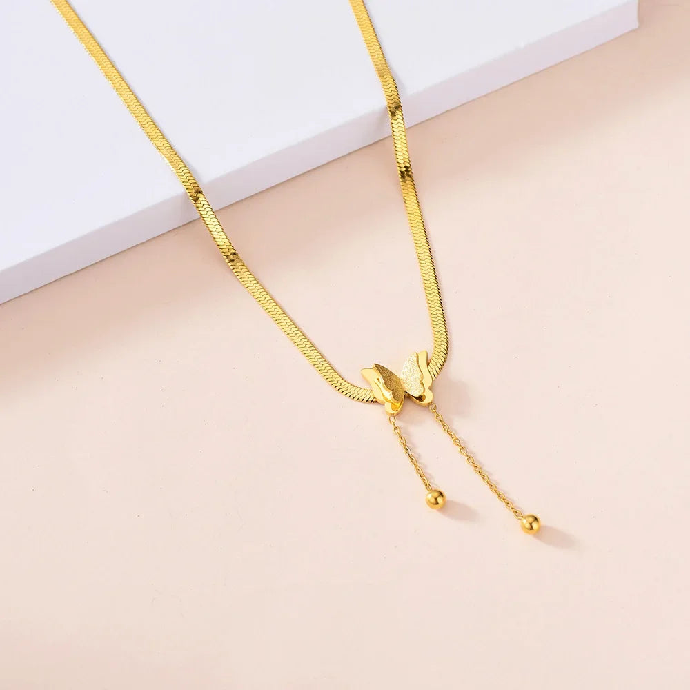 Elegant Vintage Charm Necklace